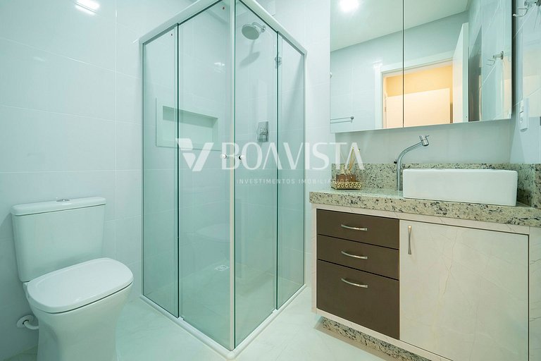 Apartamento 3 suítes c jacuzzi centro de Bombinhas