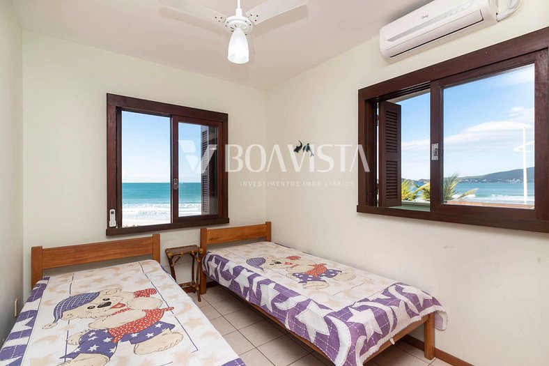 Rent House 4 rooms w/ 1 suite sea front | Bombas / SC